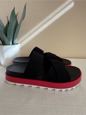 SOREL Black Slide Sandals with Red Platform Sole - Women's Casual Slides